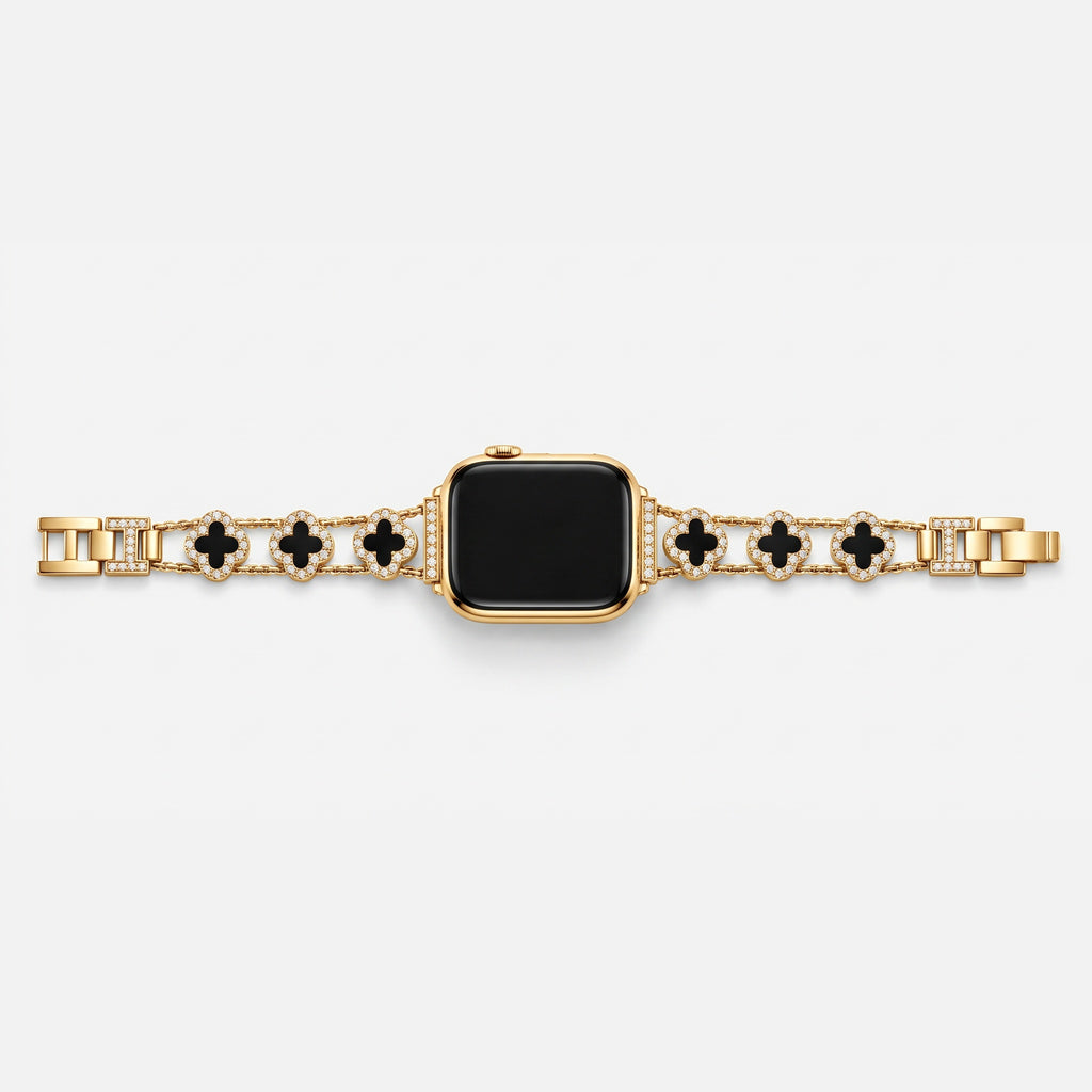 Fortuna Clover Band in gold laid flat