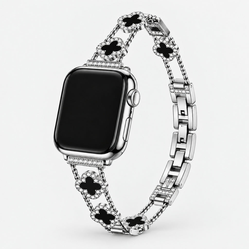 Fortuna Clover Band in silver on an Apple Watch